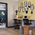 Lafayette 3*