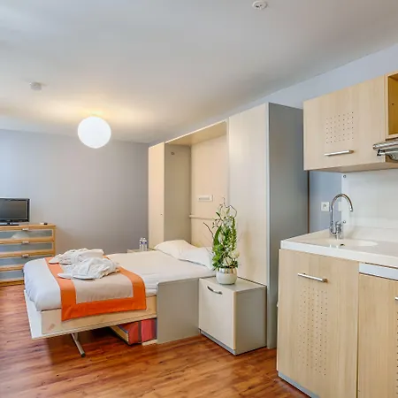 Hotell Lafayette 3*