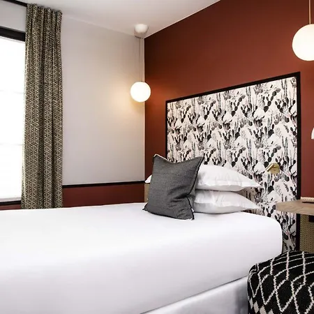 Lafayette Hotel