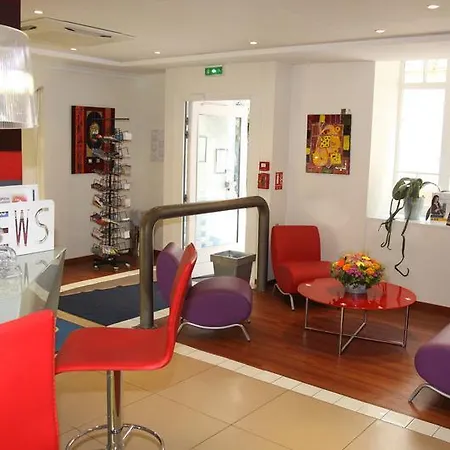 La Fayette Hotel