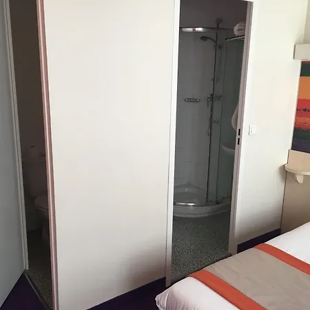 Lafayette Hotel 3*